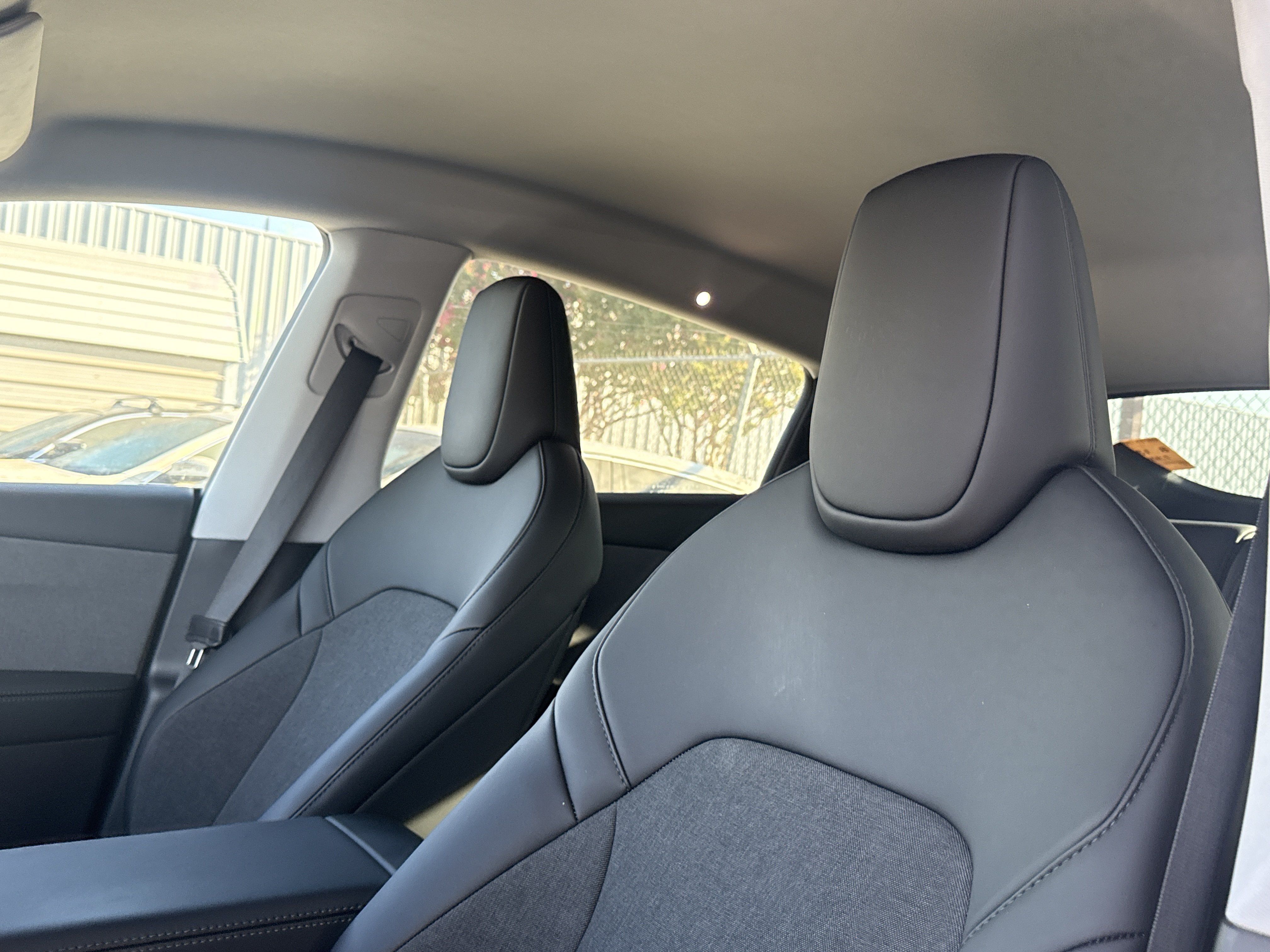 Used 2026 Tesla Model Y 2WD image 4