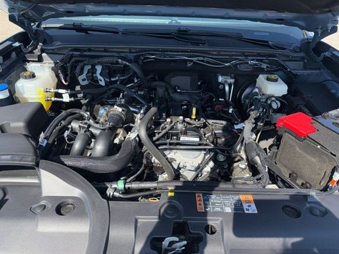 Used 2024 Ford Ranger XLT w/ FX4 Off-Road Package image 8