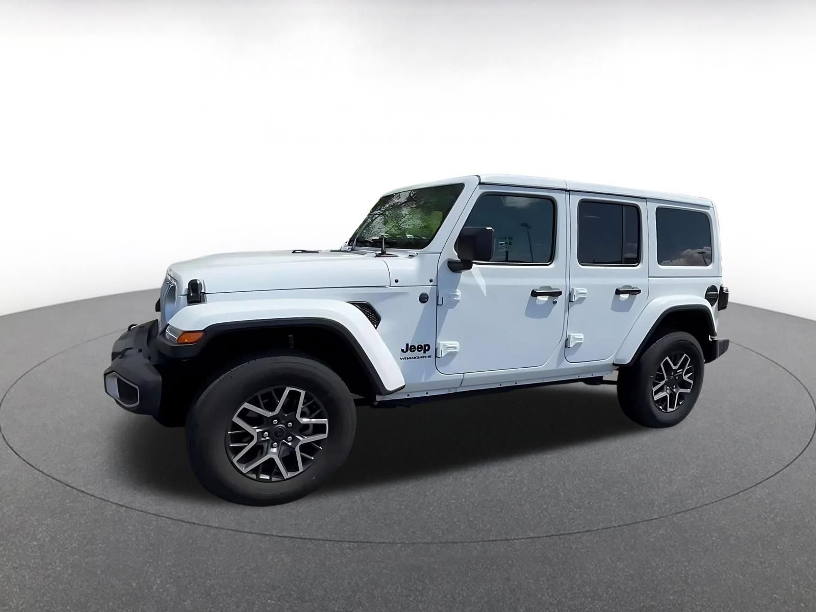 Used 2025 Jeep Wrangler Unlimited Sahara AWD/4WD image 7