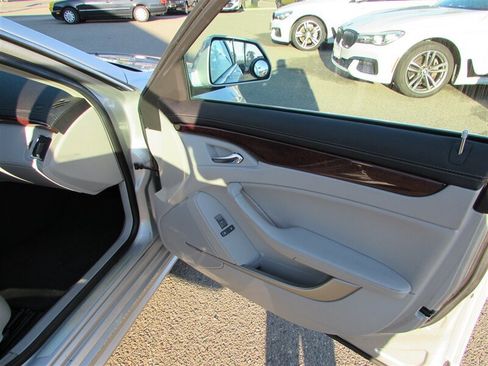 Used 2011 Cadillac CTS Luxury image 30