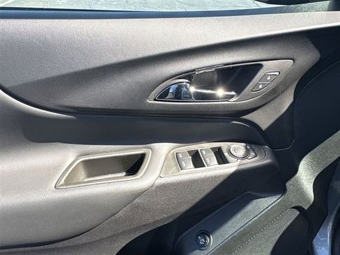 Used 2024 Chevrolet Equinox LT image 22