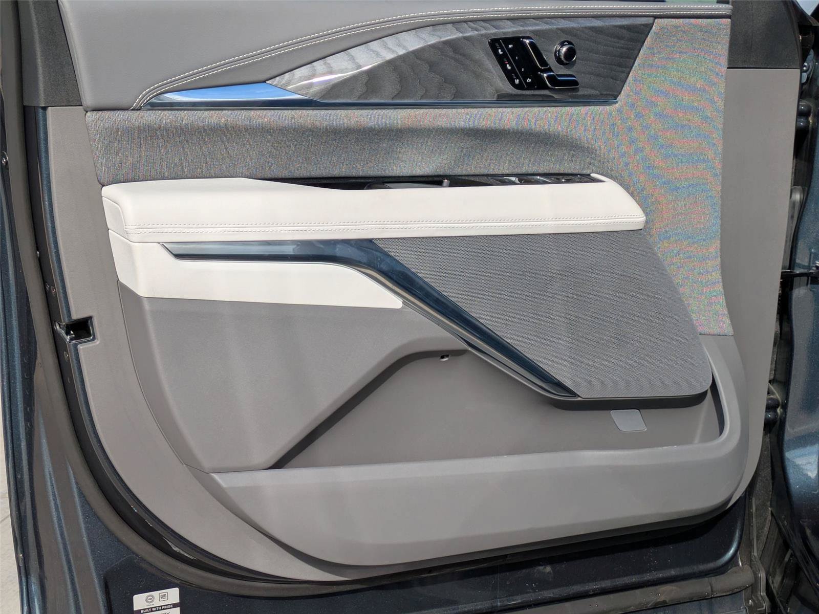 New 2026 Cadillac Escalade IQ Sport 1 w/ LPO, Floor Liner Package AWD/4WD image 25
