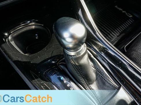 Used 2019 Toyota C-HR XLE image 29