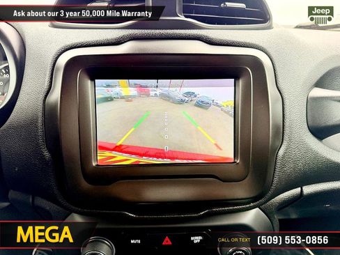 Used 2018 Jeep Renegade Latitude w/ Cold Weather Group image 21