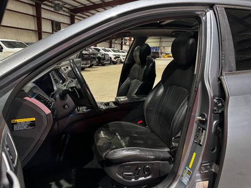 Used 2015 Hyundai Genesis 3.8 w/ Option Group 04 image 14