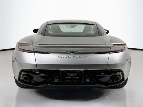 Used 2024 Aston Martin DB12 Coupe RWD image 6