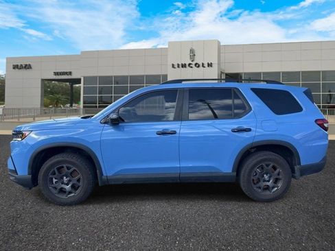 Used 2023 Honda Pilot TrailSport image 6