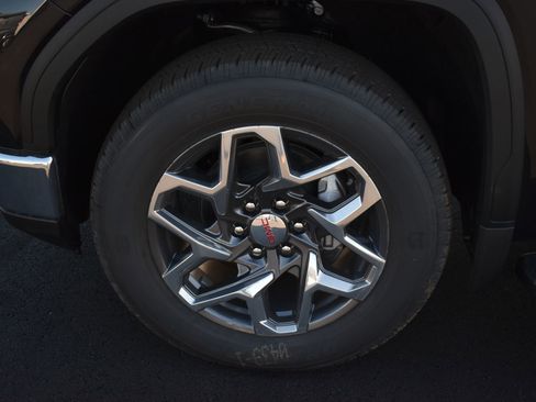 New 2026 GMC Sierra 1500 SLT w/ SLT Premium Package image 9