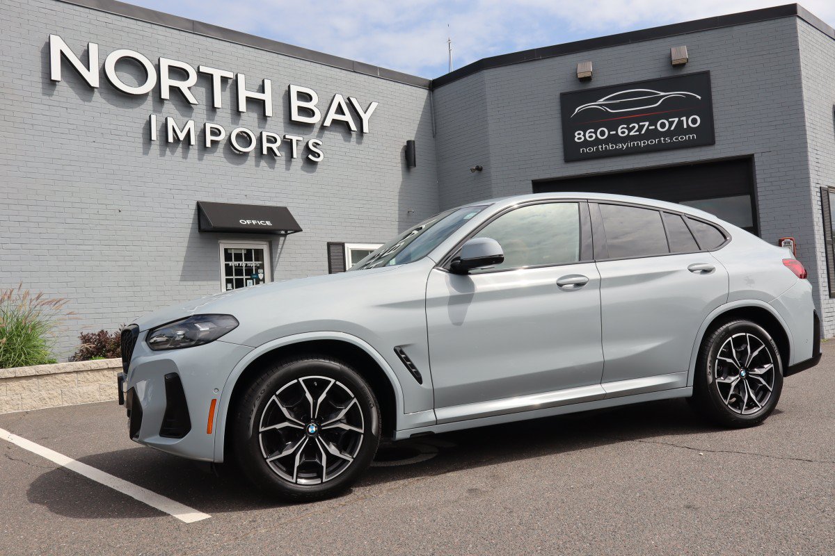 Used 2024 BMW X4 xDrive30i w/ Premium Package AWD/4WD image 1