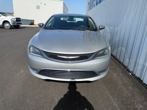 Used 2016 Chrysler 200 Limited FWD image 3