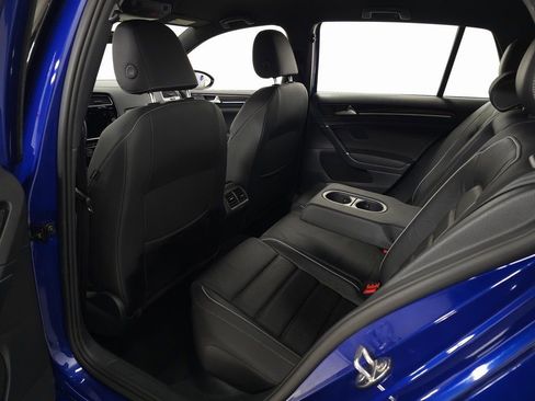 Used 2019 Volkswagen Golf R 4-Door image 29