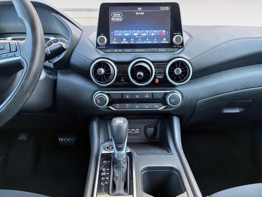 Used 2024 Nissan Sentra SV FWD image 11