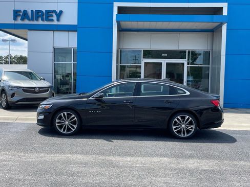 Used 2023 Chevrolet Malibu LT w/ Driver Confidence Package FWD image 2