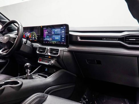 Used 2024 Ford Mustang GT Premium image 18