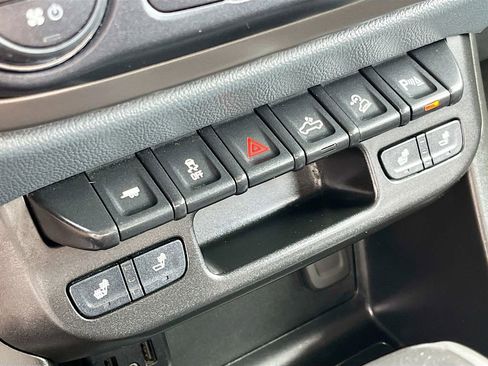 Used 2021 Chevrolet Colorado Z71 image 19