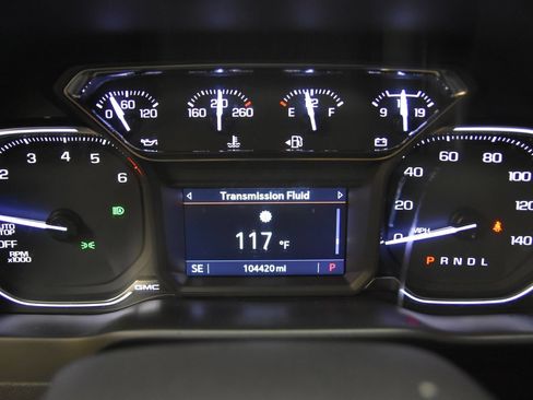 Used 2020 GMC Sierra 1500 SLT RWD image 18