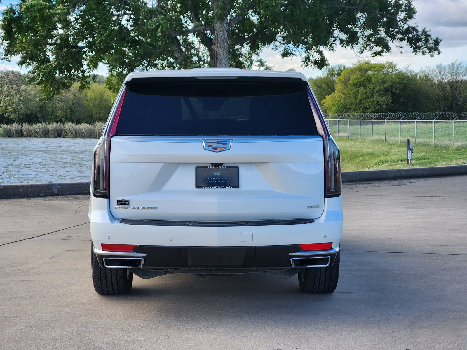 Certified 2023 Cadillac Escalade Premium Luxury w/ Performance Package AWD/4WD image 34