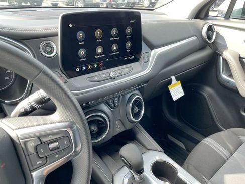 Used 2024 Chevrolet Blazer LT w/ Convenience Package image 21