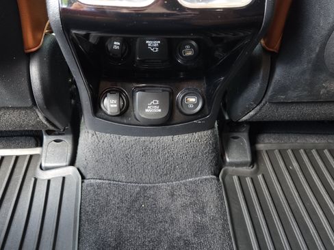 Used 2023 Kia Sorento SX Prestige AWD/4WD image 14