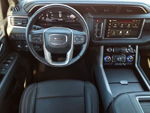 Used 2022 GMC Yukon Denali w/ Advanced Technology Package image 30