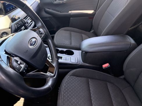 Certified 2024 Ford Escape Active AWD/4WD image 17