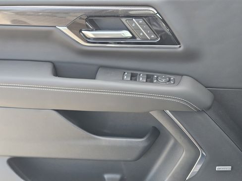 New 2026 GMC Yukon Elevation w/ Elevation Premium Package AWD/4WD image 16