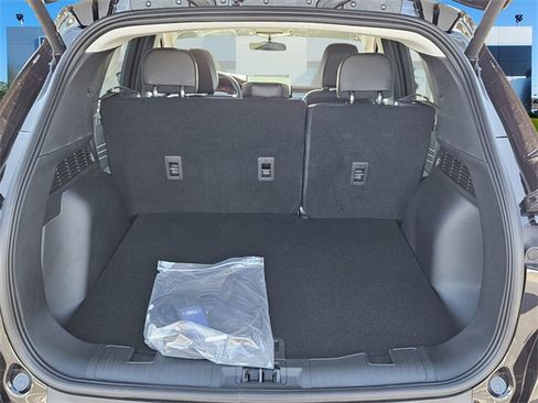 New 2026 Ford Escape SE image 7