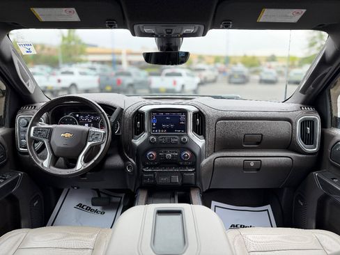 Used 2020 Chevrolet Silverado 3500 LTZ w/ LTZ Plus Package AWD/4WD image 4