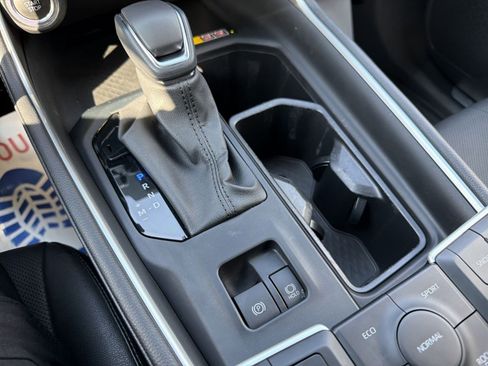 Used 2024 Toyota Grand Highlander AWD image 21