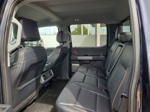 Used 2025 Ford F250 Lariat w/ Chrome Package image 8