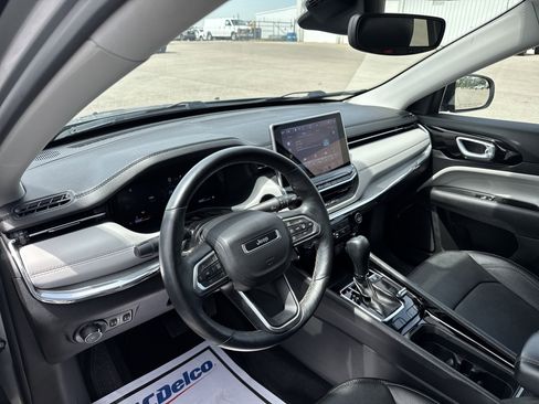 Used 2022 Jeep Compass Limited w/ Elite Group image 8