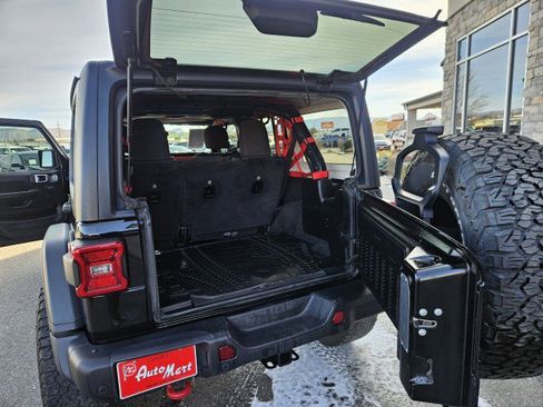 Used 2018 Jeep Wrangler Unlimited Rubicon w/ Steel Bumper Group image 24