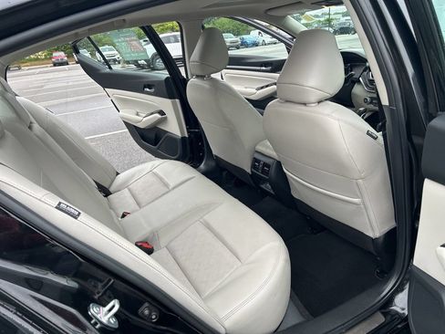 Certified 2025 Nissan Altima 2.5 SL FWD image 28