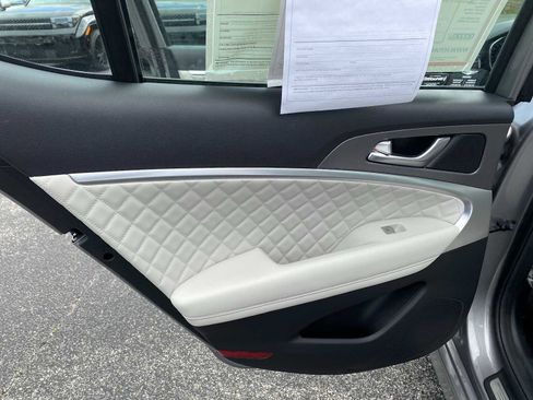 Used 2025 Genesis G70 3.3T Advanced w/ Sport Prestige Package image 31