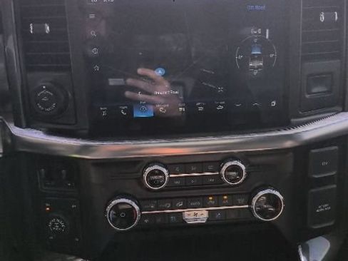 Used 2022 Ford F150 Lariat w/ Equipment Group 502A High AWD/4WD image 15
