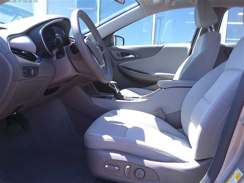 Used 2025 Chevrolet Malibu LT FWD image 5