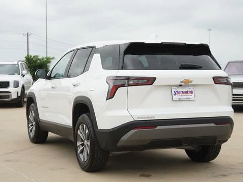 Used 2026 Chevrolet Equinox LT image 7