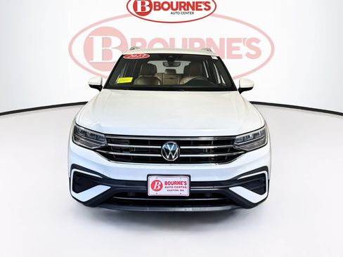 Used 2023 Volkswagen Tiguan SE AWD/4WD image 5