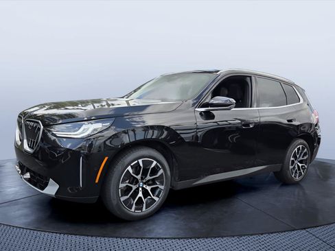 Certified 2025 BMW X3 xDrive30i w/ Premium Package AWD/4WD image 2
