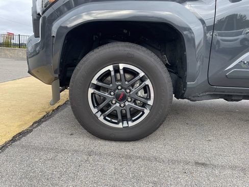 Certified 2025 Toyota Tacoma TRD Sport AWD/4WD image 9