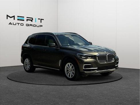 Used 2022 BMW X5 xDrive40i w/ Premium Package AWD/4WD image 1
