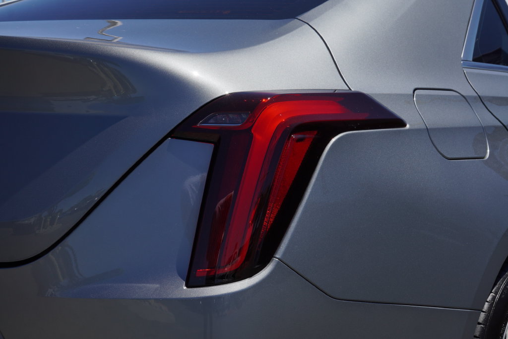 Used 2023 Cadillac CT4 Luxury w/ Cold Weather Package RWD image 12