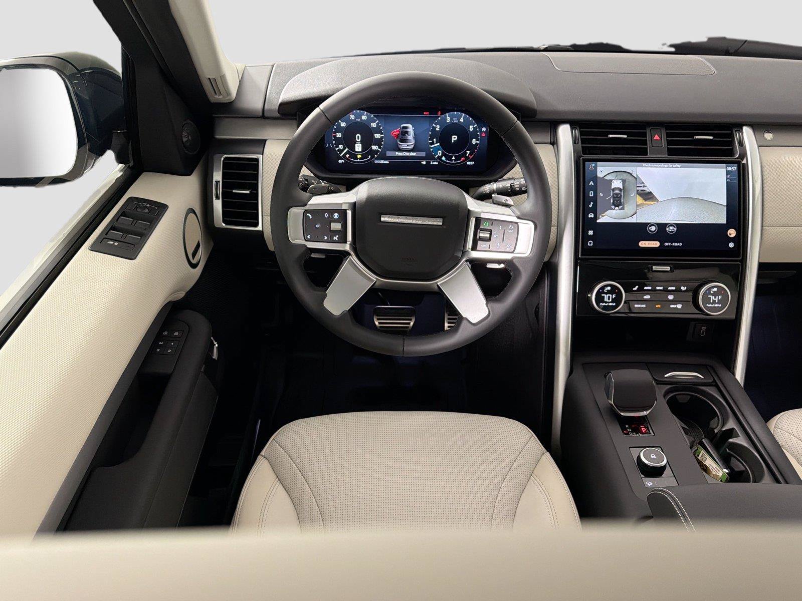 Certified 2026 Land Rover Discovery Dynamic SE AWD/4WD image 23