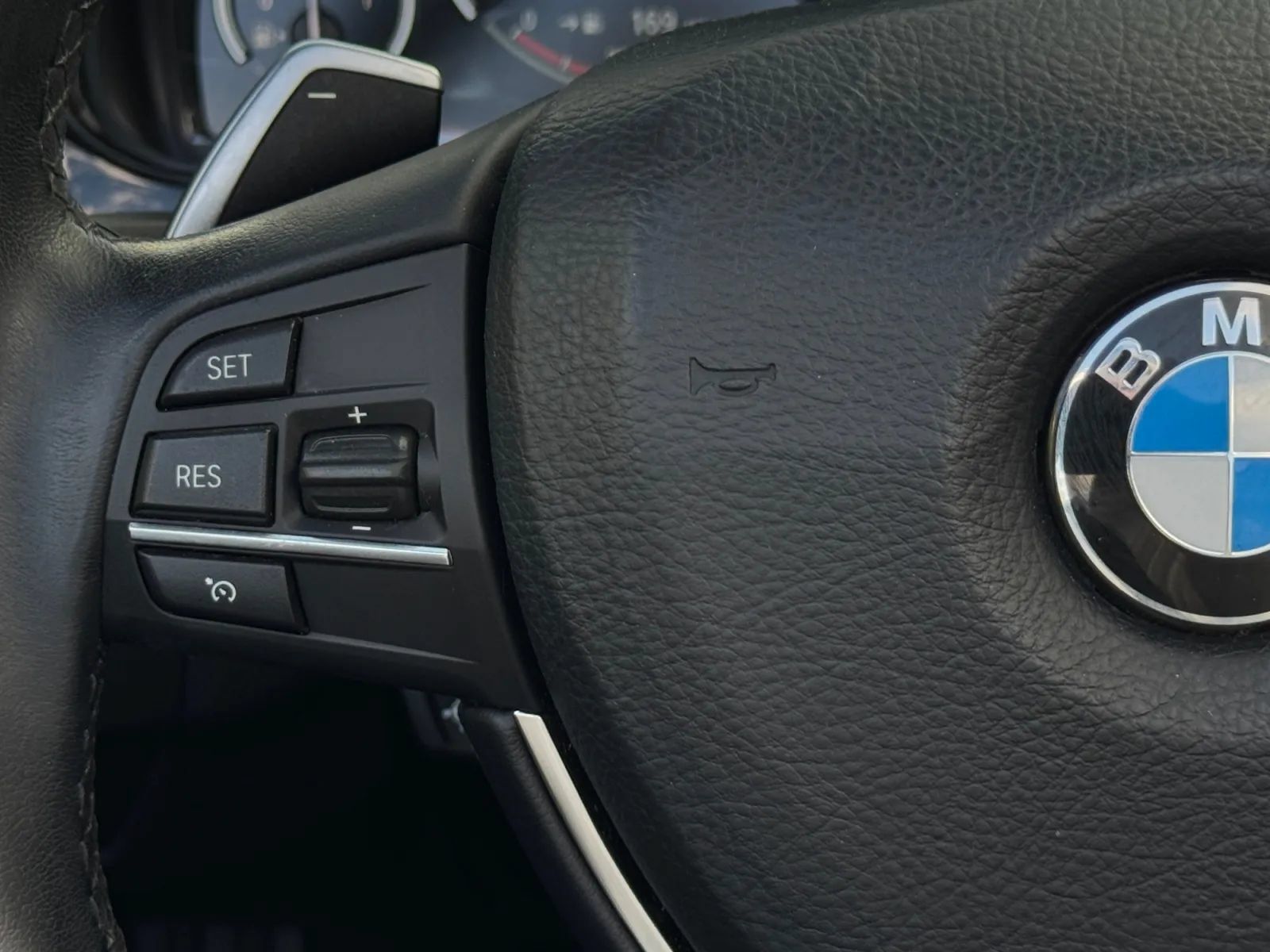 Used 2014 BMW 640i Convertible RWD image 26