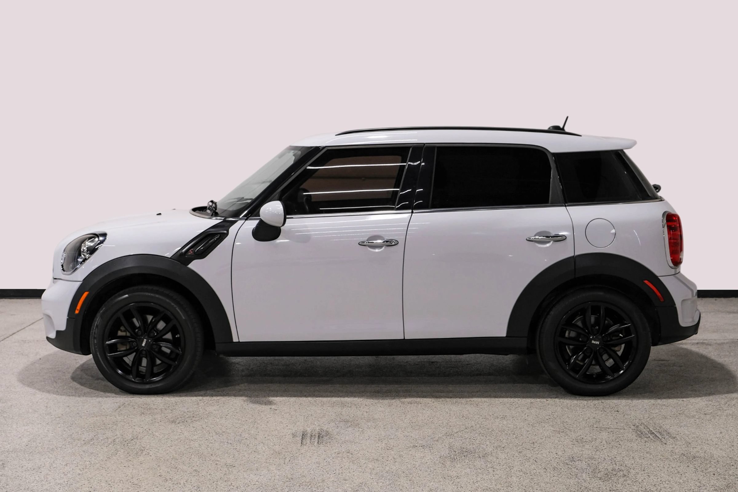 Used 2016 MINI Cooper Countryman S FWD image 9