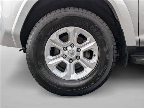 Used 2024 Toyota 4Runner SR5 RWD image 21