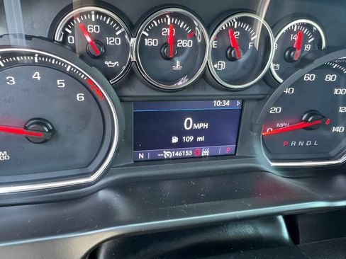 Used 2019 Chevrolet Silverado 1500 LT Trail Boss AWD/4WD image 12