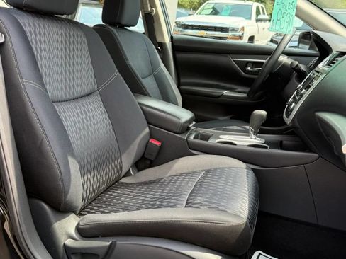 Used 2017 Nissan Altima 2.5 S w/ Power Driver Seat Package FWD image 18