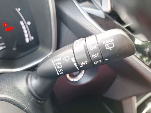 Used 2023 Toyota Corolla Cross XLE FWD image 23