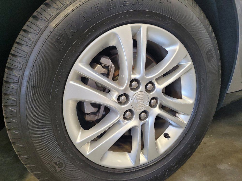 Used 2019 Buick Enclave Essence FWD image 31